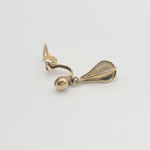 Vintage Gold Drop Clip on Earrings ☀️ 3/$40 - Picture 5 of 8